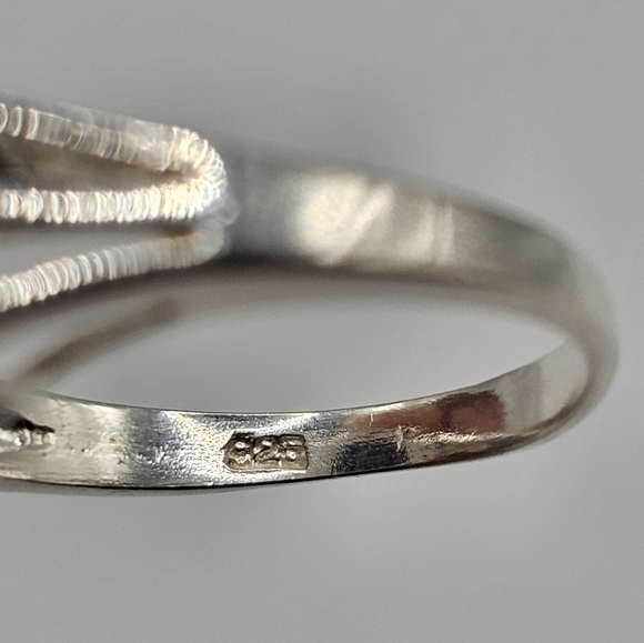 Blue Sapphire Ring - Picture 5 of 5